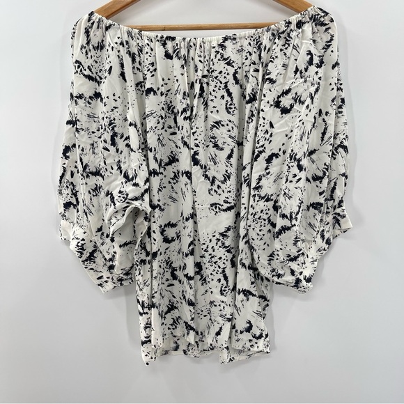Fifteen Twenty Flowy Black White Print Oversized Off The Shoulder Blouse Size S - Picture 5 of 7
